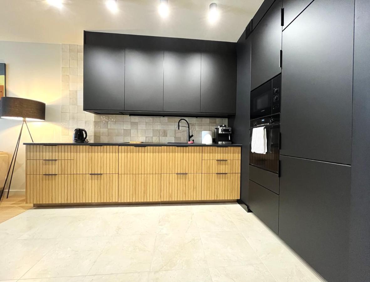 Wyszynskiego Apartment - Self Check-In 20H - Parking &Lift Wroclaw Bagian luar foto