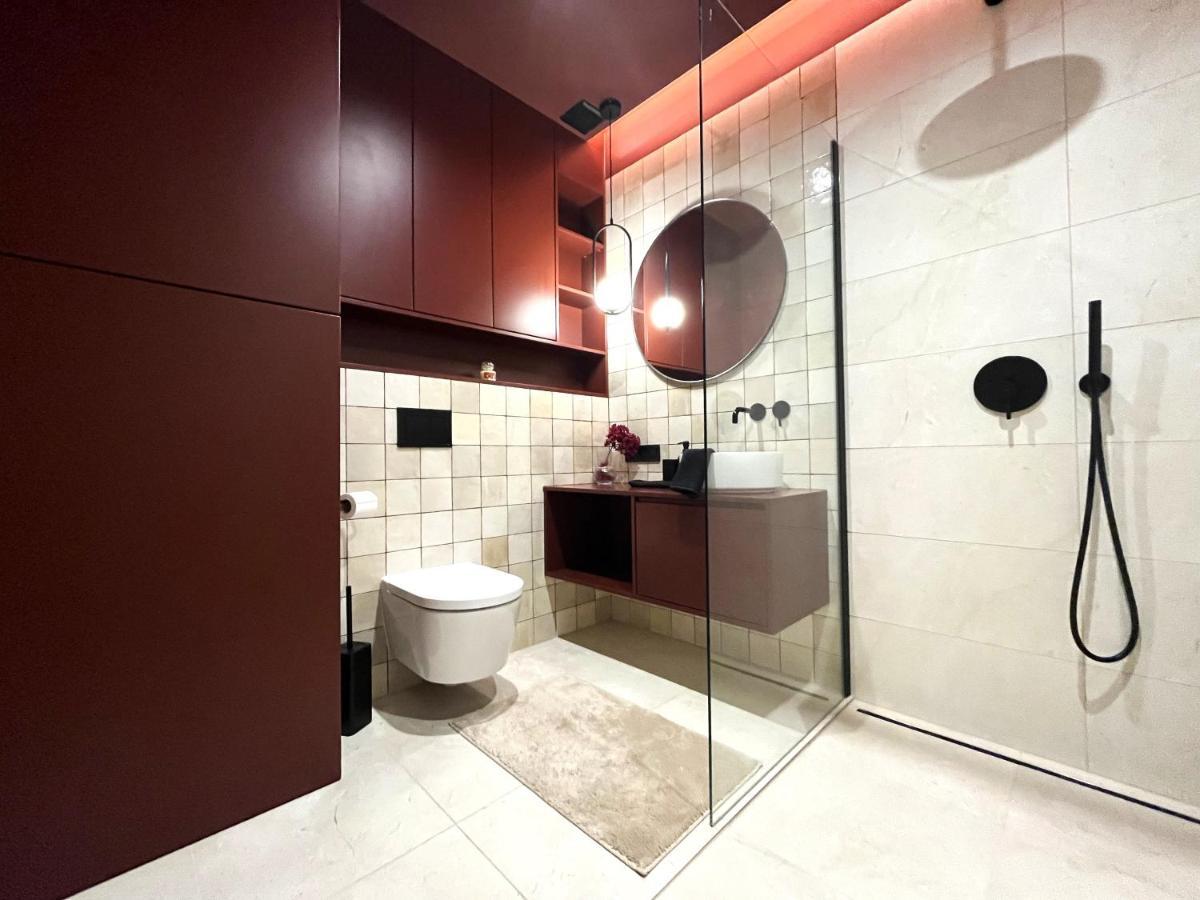 Wyszynskiego Apartment - Self Check-In 20H - Parking &Lift Wroclaw Bagian luar foto